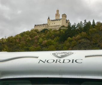 Ett slott, Braubach-Rhendalen