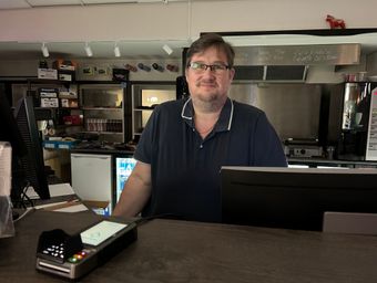 Jouni som tog hand om oss på bowlingen